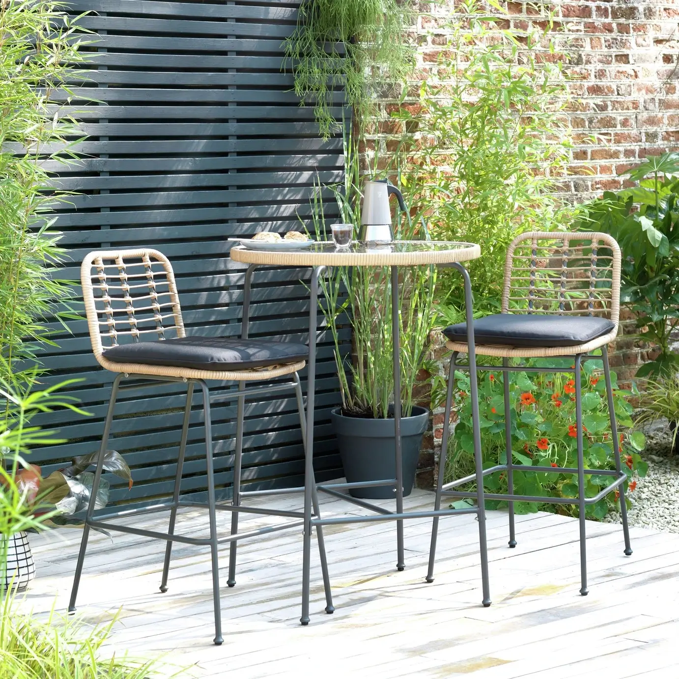 Bamboo And Iron Bar Set - Attractive Black Color